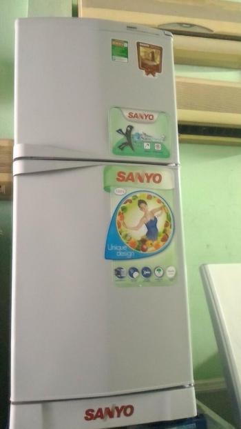 Tủ lạnh Sanyo cũ 125 lít, nhỏ gọn, tiết kiệm điện, máy êm, phù hợp cho nhà trọ hoặc gia đình nhỏ
